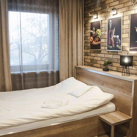 Motel Podmiejski Pleszew 外观 照片